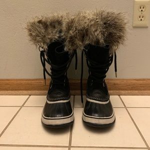 Joan of Arctic Women’s SOREL boots